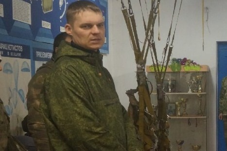 Олег с юных лет занимался парашютным спортом, был инструктором в прыжках в тандеме Олег с юных лет занимался парашютным спортом, был инструктором в прыжках в тандеме