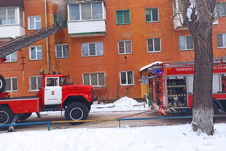 Пожар произошел в квартире лежачей пожилой женщины — она погибла Пожар произошел в квартире лежачей пожилой женщины — она погибла