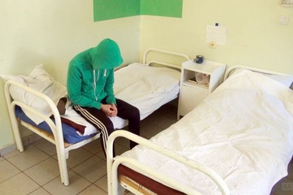 Медики обязаны помогать всем пациентам вне зависимости от их принадлежности к какой-либо социальной группе Медики обязаны помогать всем пациентам вне зависимости от их принадлежности к какой-либо социальной группе