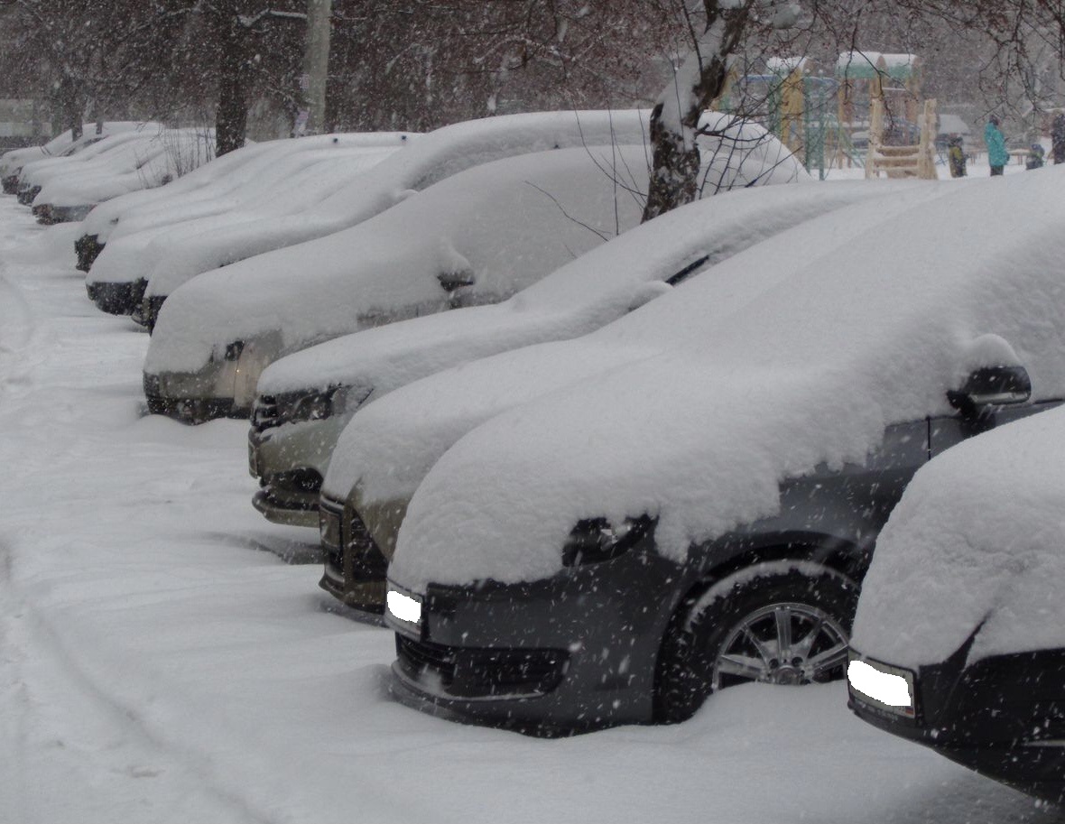 Свердловчан предупредили о сильных снегопадах