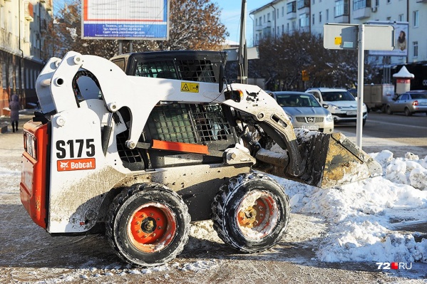 В Тюмени подготавливают новую площадку для вывоза снега В Тюмени подготавливают новую площадку для вывоза снега