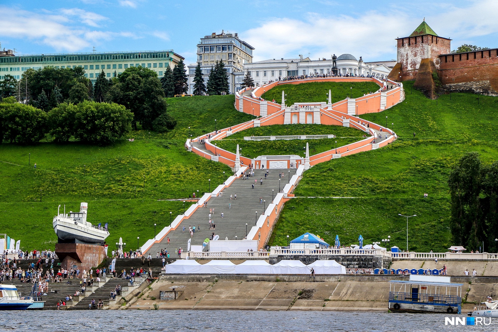 Валерий Гергиев выступит с симфоническим оркестром на открытии Чкаловской лестницы