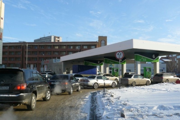 Десять лет назад дефицит бензина начался в восточных регионах России, а потом пошел на запад Десять лет назад дефицит бензина начался в восточных регионах России, а потом пошел на запад