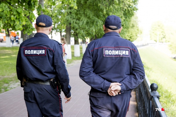 Ярославец избил полицейского Ярославец избил полицейского
