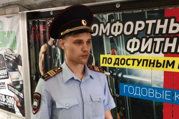 Кирилл остановил мужчину в переходе и сумел выбить у него из рук отвертку Кирилл остановил мужчину в переходе и сумел выбить у него из рук отвертку