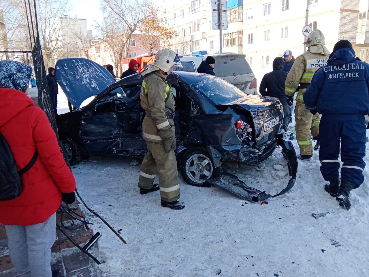 Потребовалась помощь экстренных служб Потребовалась помощь экстренных служб