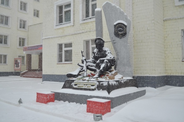 Школа находится в Металлургическом районе Челябинска Школа находится в Металлургическом районе Челябинска