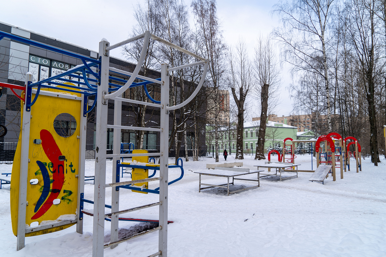 «ТЭК СПб» через суд добилось переноса двух детских площадок в Петербурге, расположенных над теплосетями