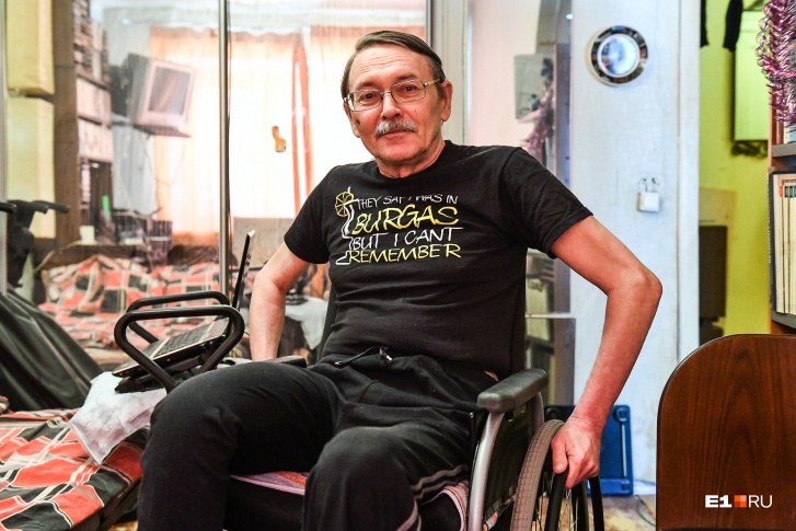 Александр Беляев считает, что одежду для инвалидов вполне реально шить большими тиражами 