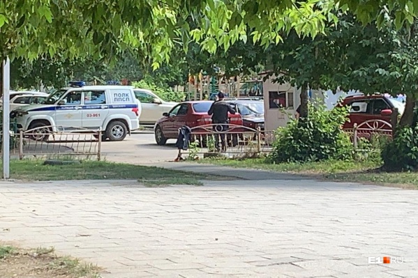 Полиция уже задержала стрелка Полиция уже задержала стрелка