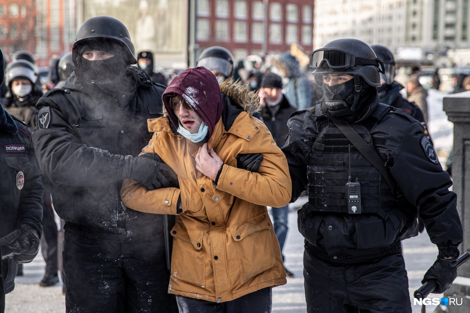 У 23-летнего Александра случился приступ эпилепсии во время митинга У 23-летнего Александра случился приступ эпилепсии во время митинга