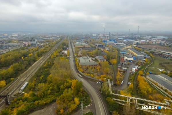 Мост появился у дома №327 на Семафорной Мост появился у дома №327 на Семафорной