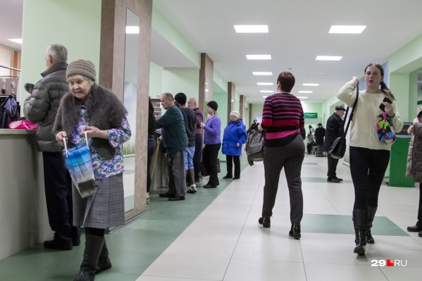 Решать, когда батареи будут греть в поликлиниках, будут решать главврачи учреждений Решать, когда батареи будут греть в поликлиниках, будут решать главврачи учреждений