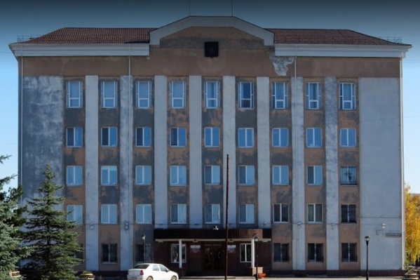 Здание отремонтировали. Но платить рабочим не спешат Здание отремонтировали. Но платить рабочим не спешат
