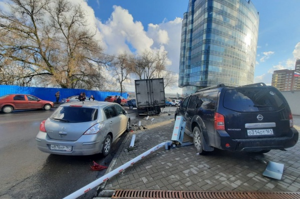 В ДТП на Седова попали шесть автомобилей В ДТП на Седова попали шесть автомобилей