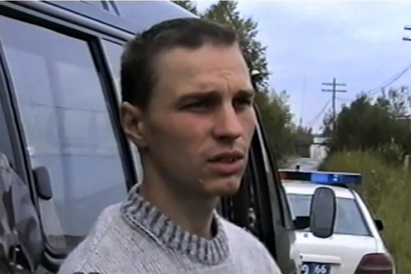 Евгений Петров орудовал в двух регионах с 1998 по <nobr class="_">2003 год</nobr> Евгений Петров орудовал в двух регионах с 1998 по <nobr class="_">2003 год</nobr>
