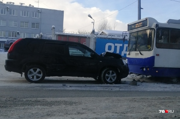 Авария произошла на Полушкиной роще Авария произошла на Полушкиной роще