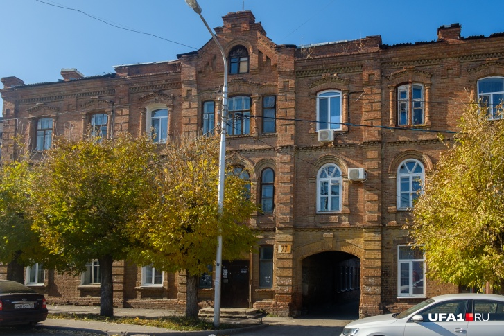 Дому более 108 лет, и он признан объектом культурного наследия Дому более 108 лет, и он признан объектом культурного наследия