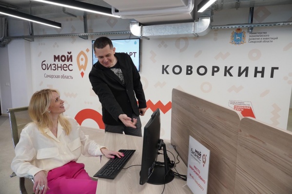 Специалисты могут дать клиентам необходимые советы Специалисты могут дать клиентам необходимые советы