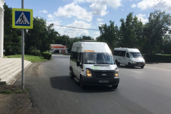 В администрации привели список дублирующего транспорта для маршрута <nobr class="_">№ 413</nobr> В администрации привели список дублирующего транспорта для маршрута <nobr class="_">№ 413</nobr>