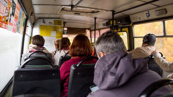 «Орали так, что пришлось выйти»: в Ярославле пассажира высадили из автобуса, списав двойную плату