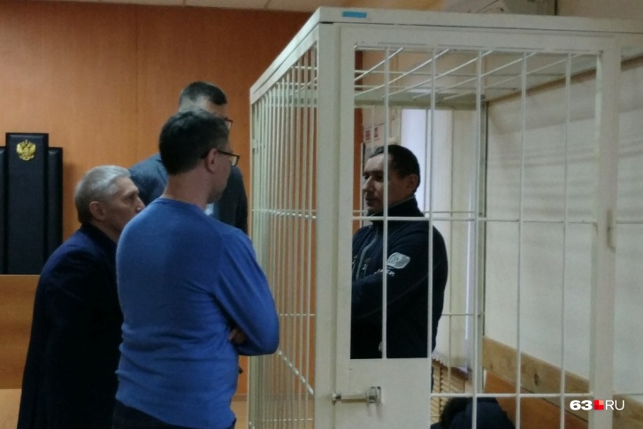 Экс-топ-менеджера просили выпустить под залог в 4 миллиона рублей Экс-топ-менеджера просили выпустить под залог в 4 миллиона рублей