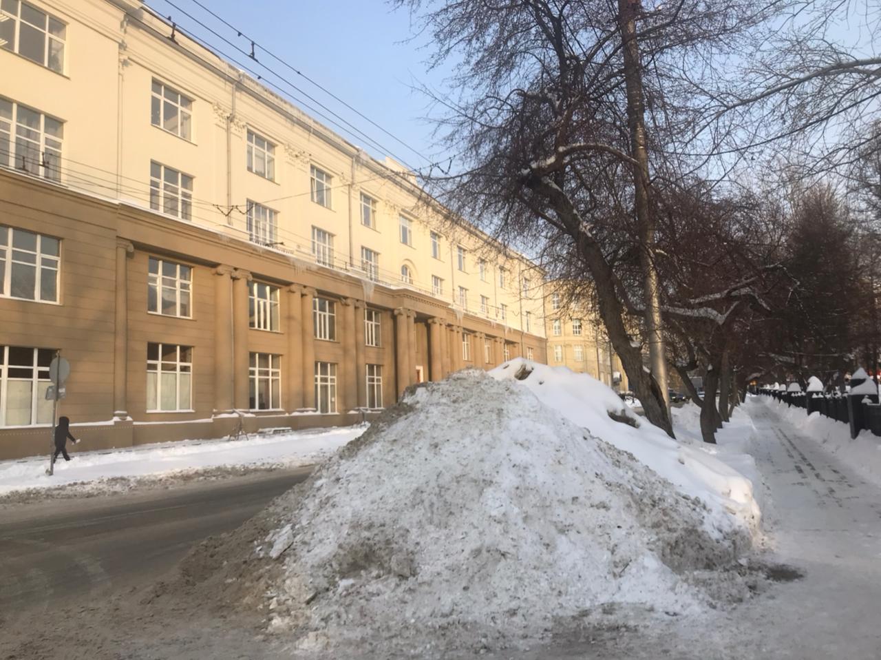 Писали в мэрию — реакции ноль»: редакцию НГС завалили жалобами на ужасную  уборку снега. Смотрим проблемные места | 19.02.2021 | Новосибирск -  БезФормата