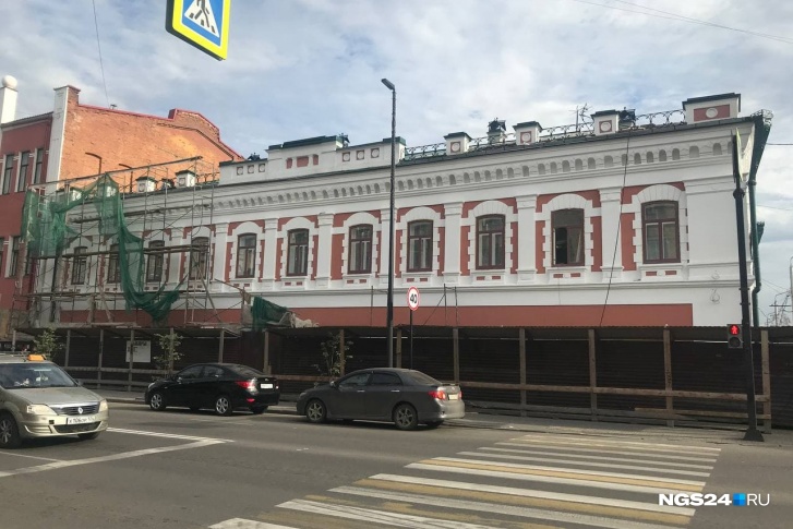 Торговый дом построен в 1888 году и реставрировался последние несколько лет Торговый дом построен в 1888 году и реставрировался последние несколько лет