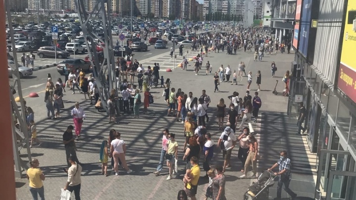 Торговые центры в Тюмени снова эвакуируют
