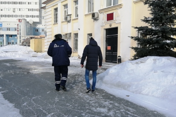 Мужчина сам явился в отдел полиции Мужчина сам явился в отдел полиции 