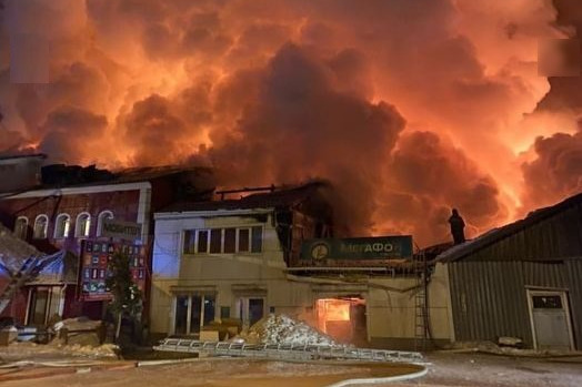 Пожар локализовали около 22:30 Пожар локализовали около 22:30 