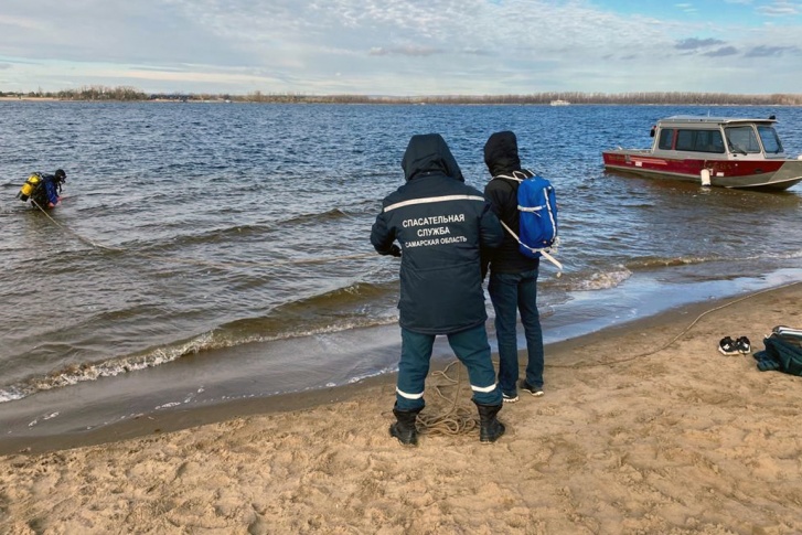 Женщину искали водолазы Женщину искали водолазы