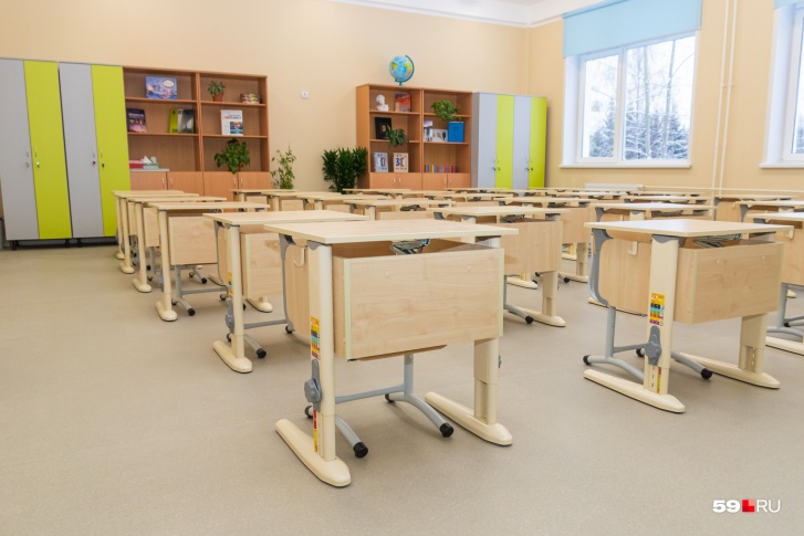 В Перми есть как муниципальные школы, так и частные школы — выбор за родителями