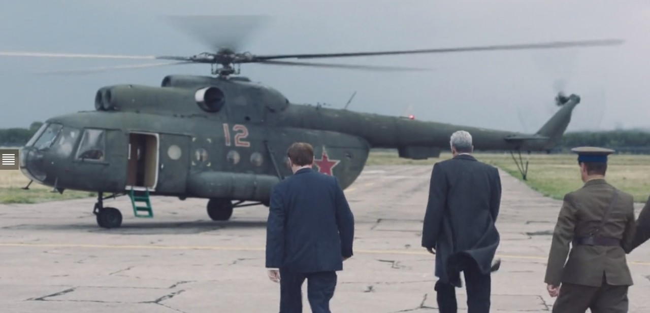 По словам вертолетчиков, в сериале искажен образ министра Бориса Щербины. «Он добрый такой дядька был, а они из него монстра какого-то сделали», — возмущаются они