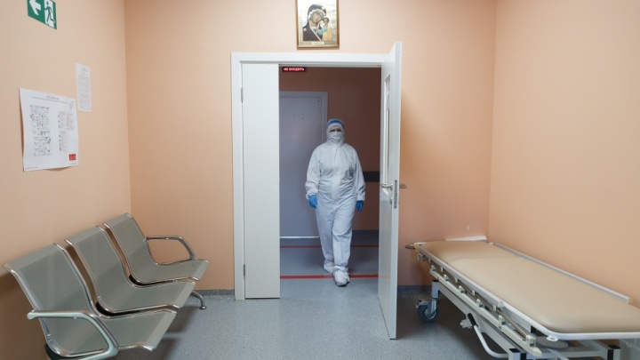 В ХМАО за сутки выявили 249 случаев коронавируса, 11 человек скончались