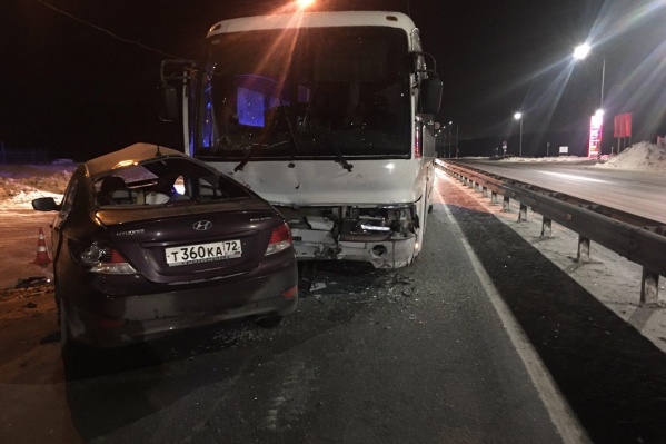 Столкновение с автобусом закончилось для водителя легкового авто смертью Столкновение с автобусом закончилось для водителя легкового авто смертью