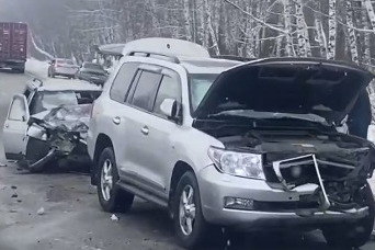 Авария произошла на встречной полосе Авария произошла на встречной полосе