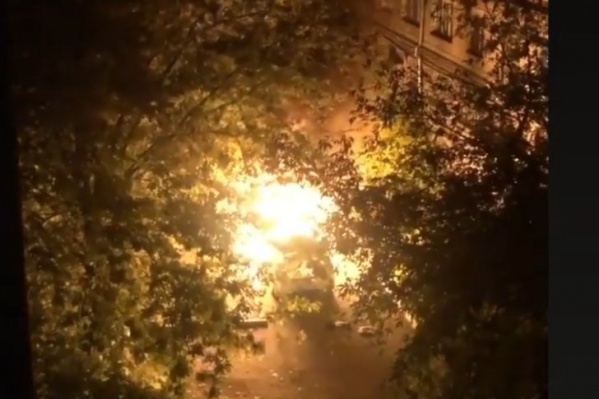 Версию о поджоге пока не рассматривают Версию о поджоге пока не рассматривают