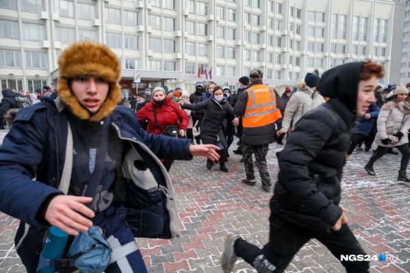 На прошедшем митинге присутствовали несовершеннолетние На прошедшем митинге присутствовали несовершеннолетние