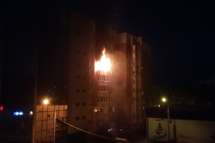 Что случилось в тюмени пожар. Смотреть фото Что случилось в тюмени пожар. Смотреть картинку Что случилось в тюмени пожар. Картинка про Что случилось в тюмени пожар. Фото Что случилось в тюмени пожар