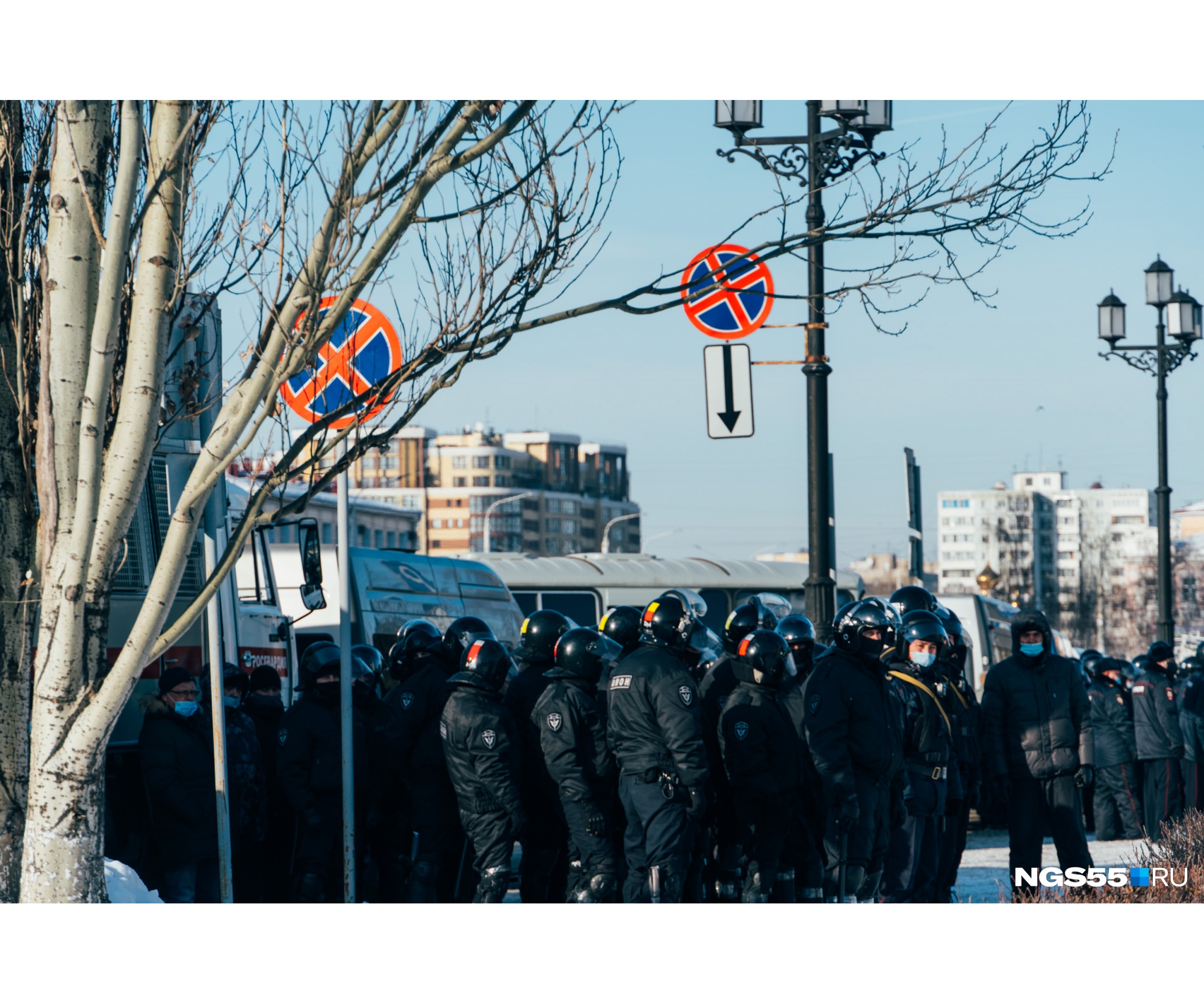 Вообще-то, здесь стоянка запрещена Вообще-то, здесь стоянка запрещена 