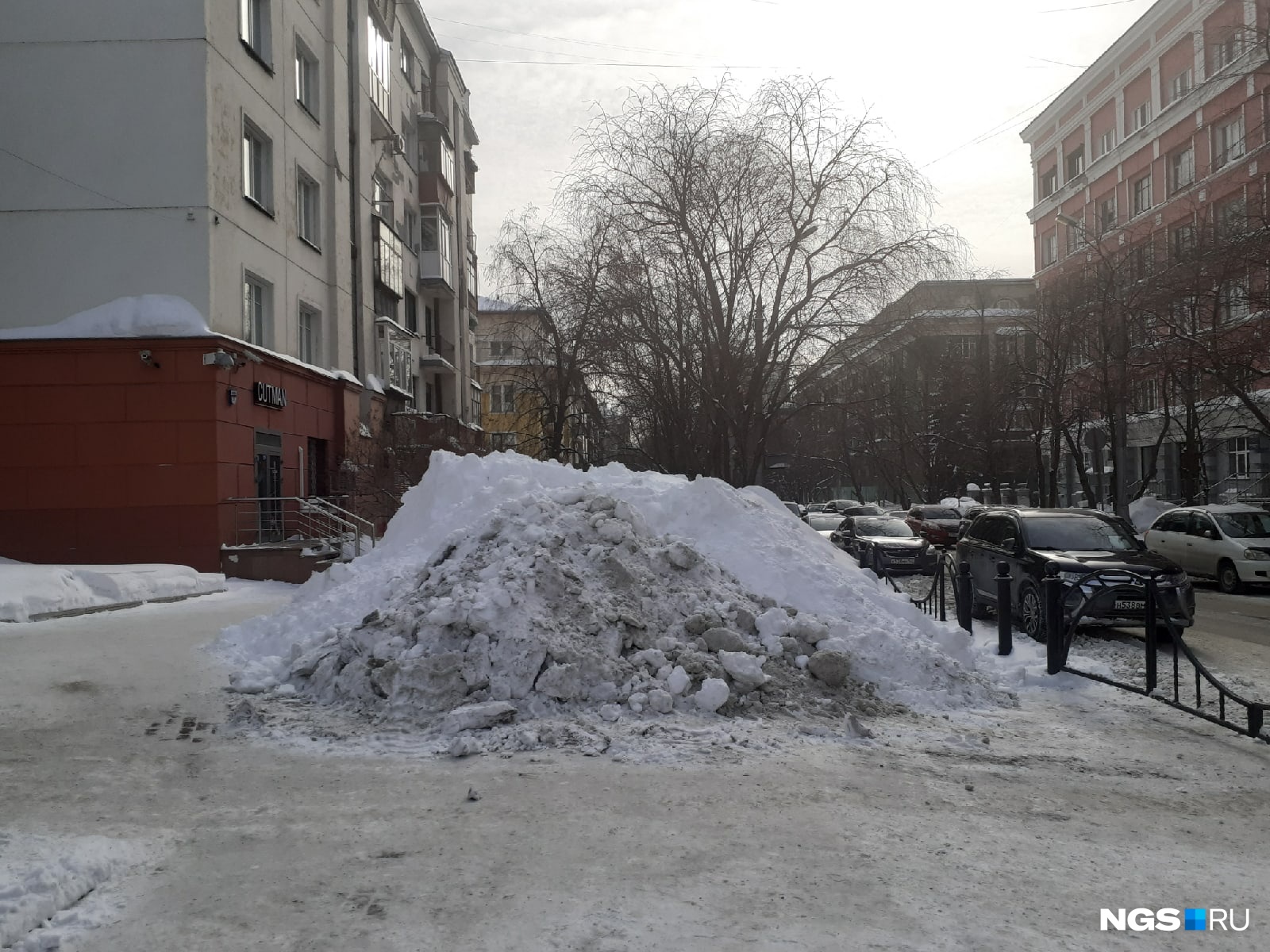 Март не за горами. С нетерпением ждем, когда всё это само растает Март не за горами. С нетерпением ждем, когда всё это само растает