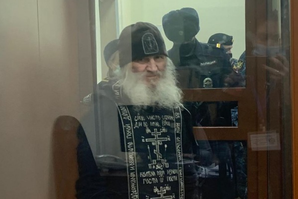 Экс-схимонах в обмороки не падал, ни на что не жаловался во время заключения в СИЗО Экс-схимонах в обмороки не падал, ни на что не жаловался во время заключения в СИЗО