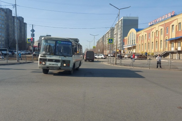 Пострадавшей пассажирке предложили госпитализацию, но она отказалась Пострадавшей пассажирке предложили госпитализацию, но она отказалась