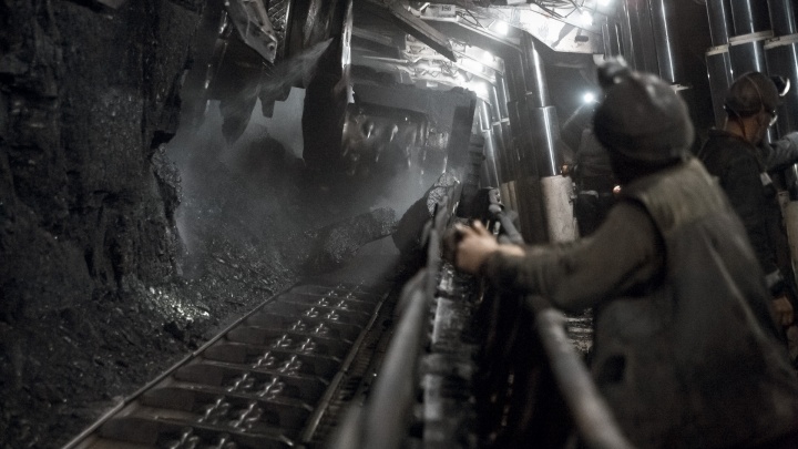 В Кузбассе закрывают крупную шахту. Она приносит владельцам миллиардные убытки