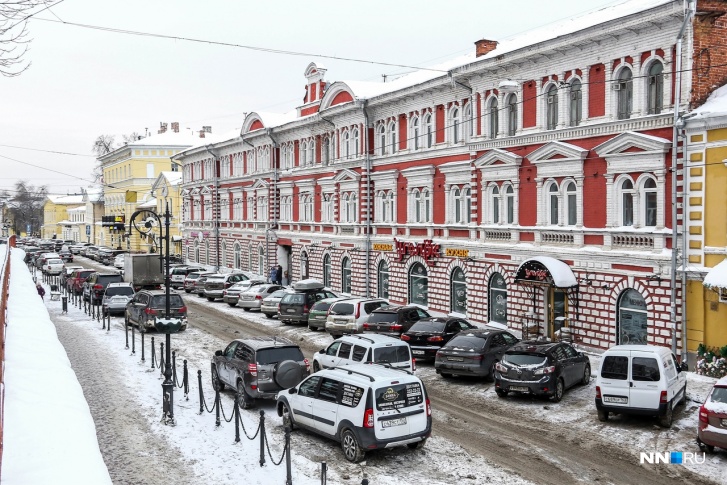 На улице Рождественской с 2016-го было <a href="https://www.nn.ru/text/transport/2021/01/23/69719161/" target="_blank" class="_">несколько попыток запустить платные парковки</a> На улице Рождественской с 2016-го было <a href="https://www.nn.ru/text/transport/2021/01/23/69719161/" target="_blank" class="_">несколько попыток запустить платные парковки</a>