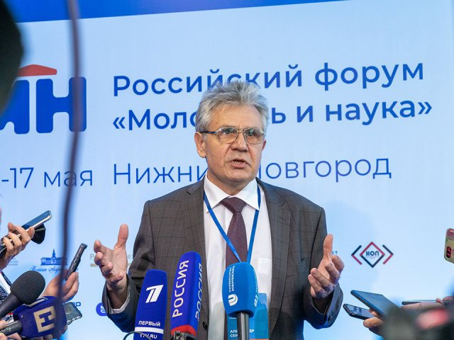 Глава РАН на форуме в Нижнем Новгороде заявил о продолжающемся ухудшении российского образования