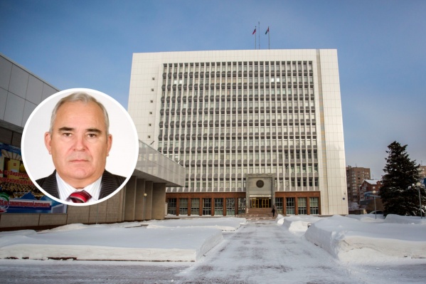 С 2009 по 2012 годы Александр Барсуков приобрел права на 45 земельных участков, а затем перепродал их. Эта сделка и привлекла внимание силовиков С 2009 по 2012 годы Александр Барсуков приобрел права на 45 земельных участков, а затем перепродал их. Эта сделка и привлекла внимание силовиков