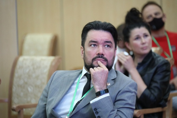 Председатель ОП Ростислав Мурзагулов считает, что есть некие силы, инвестирующие в разжигание межнациональной розни Председатель ОП Ростислав Мурзагулов считает, что есть некие силы, инвестирующие в разжигание межнациональной розни