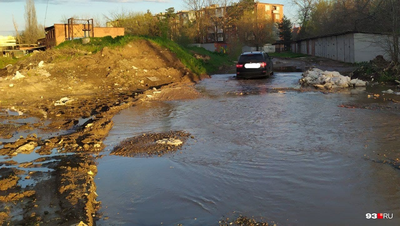 Еще месяц назад улица Стахановская от Круговой до Тургенева выглядела так Еще месяц назад улица Стахановская от Круговой до Тургенева выглядела так